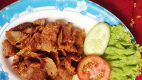 Mầm sữa heo nướng sả cay giòn cho ngày cuối tuần